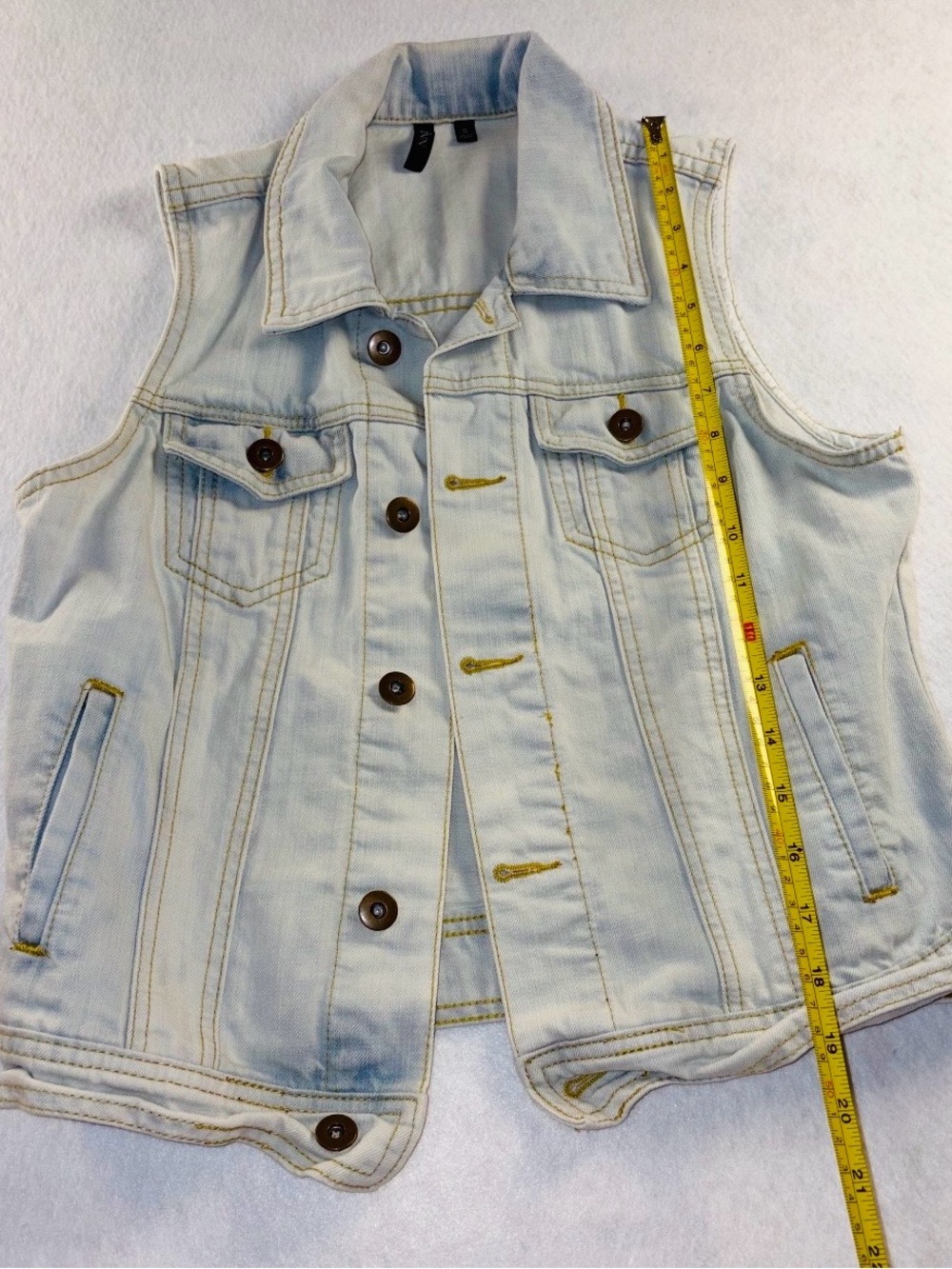 QUINN Womens Light Wash Denim Vest Sleeveless Trucker Jacket Blue Small - Picture 4 of 8